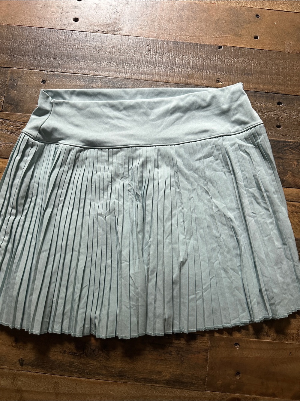 Gilly Hicks Pleated Skort